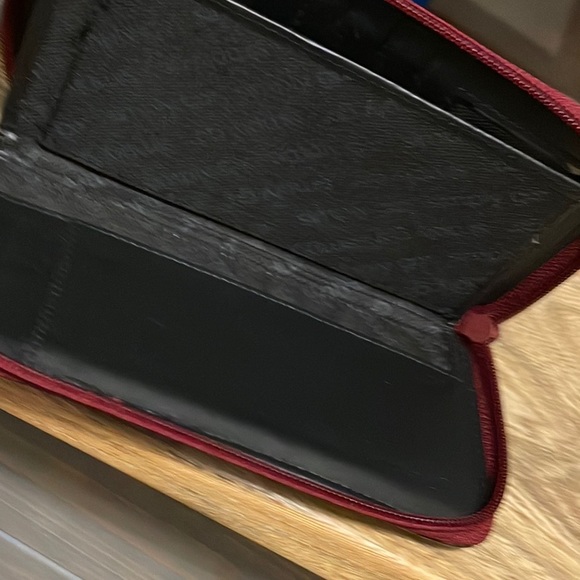 NWOT Maroon Red Reptile Print Zip Checkbook Wallet - Picture 10 of 12